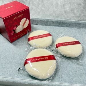 Laura Mercier setting powder Puffs